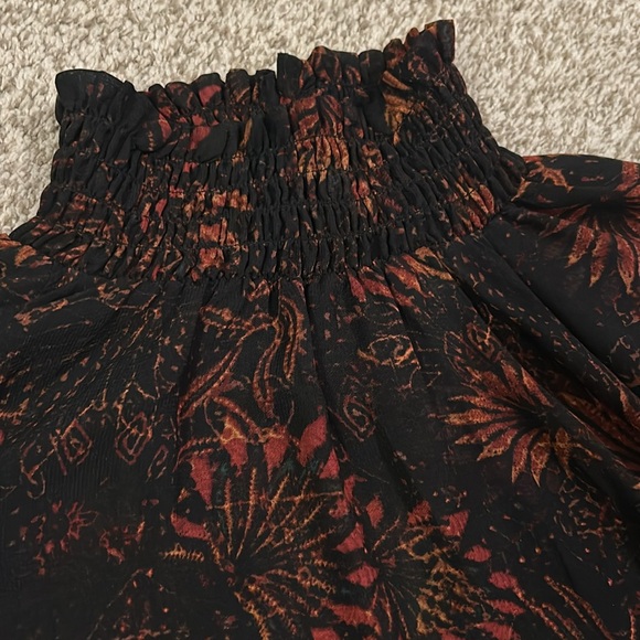 HM Mock Neck Blouse - Picture 2 of 5